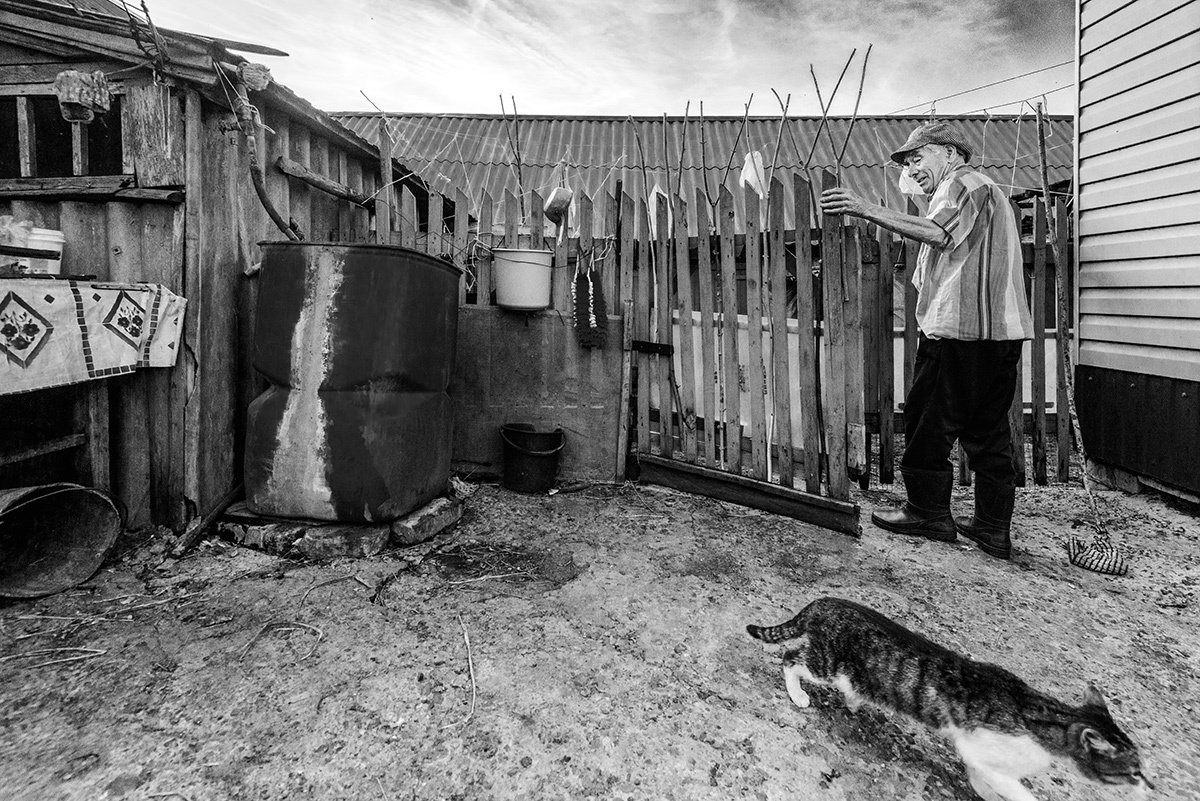 Сельский двор...