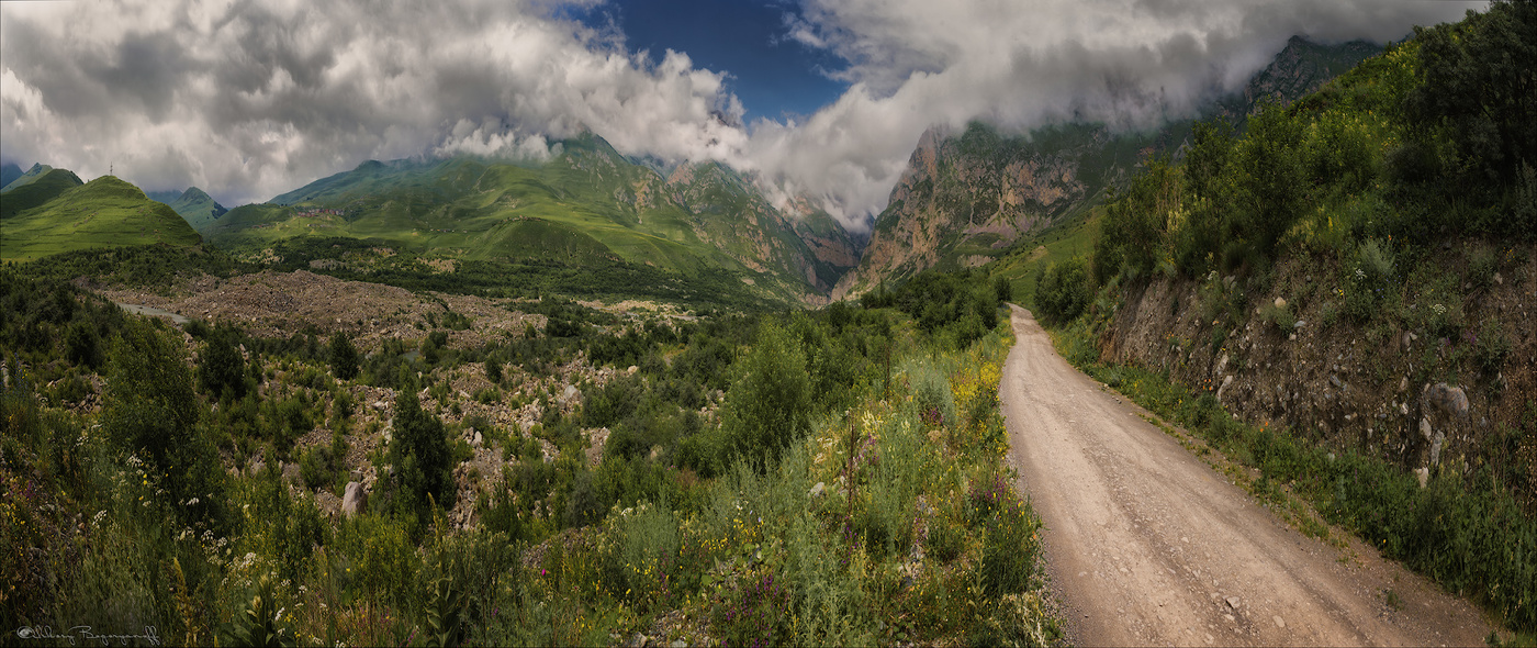 Кармадонское ущелье.