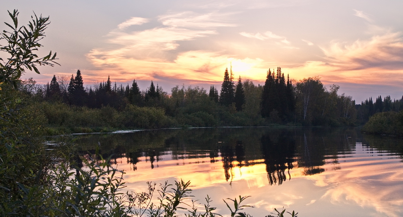 *ЗАКАТ НАД ОЗЕРОМ.**