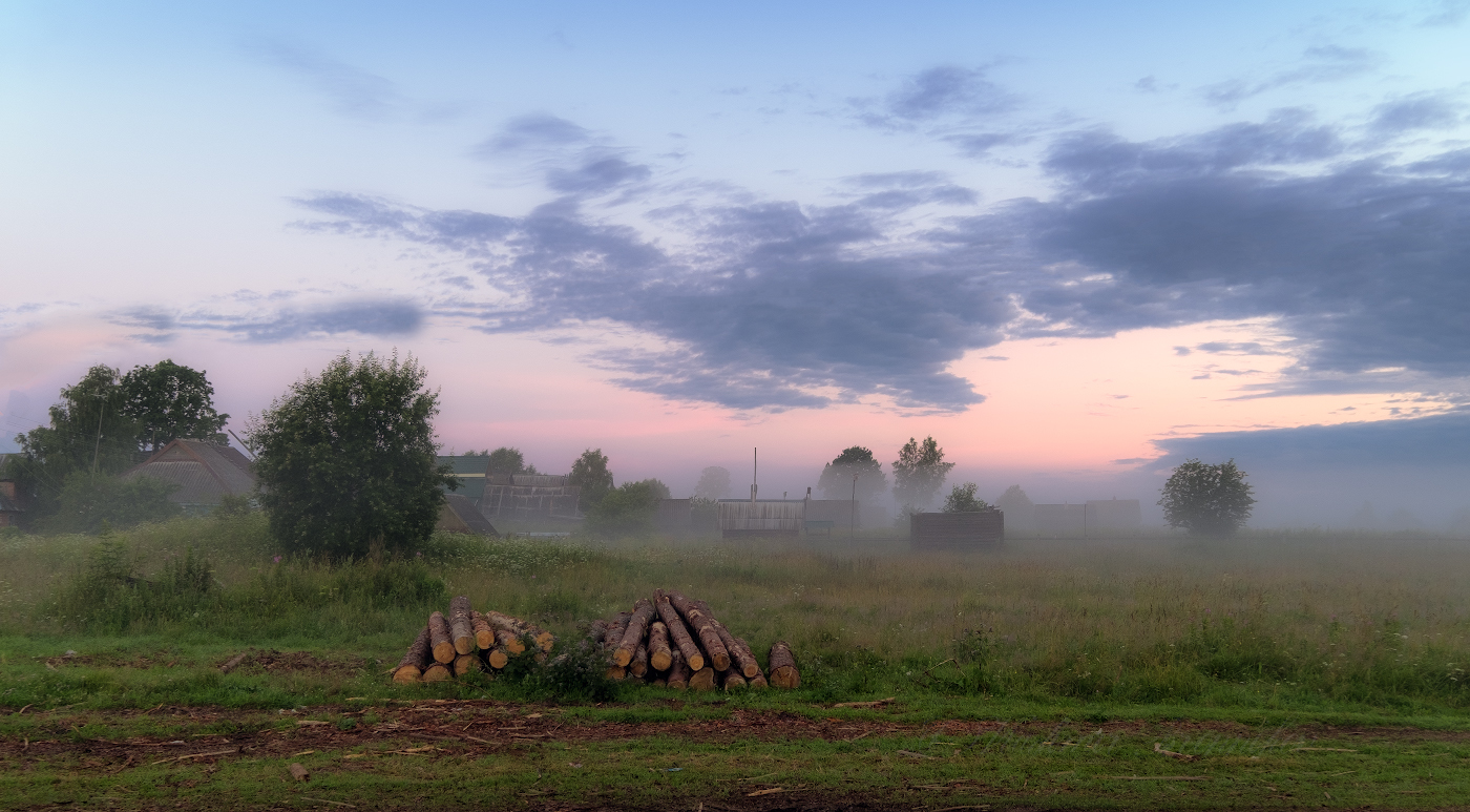 Спит деревня до зари