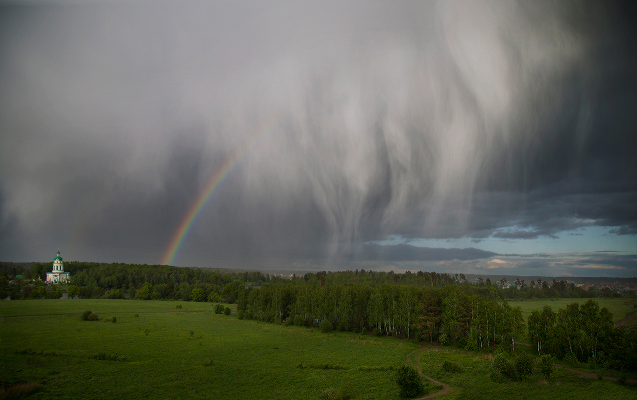 и разверзлись небеса