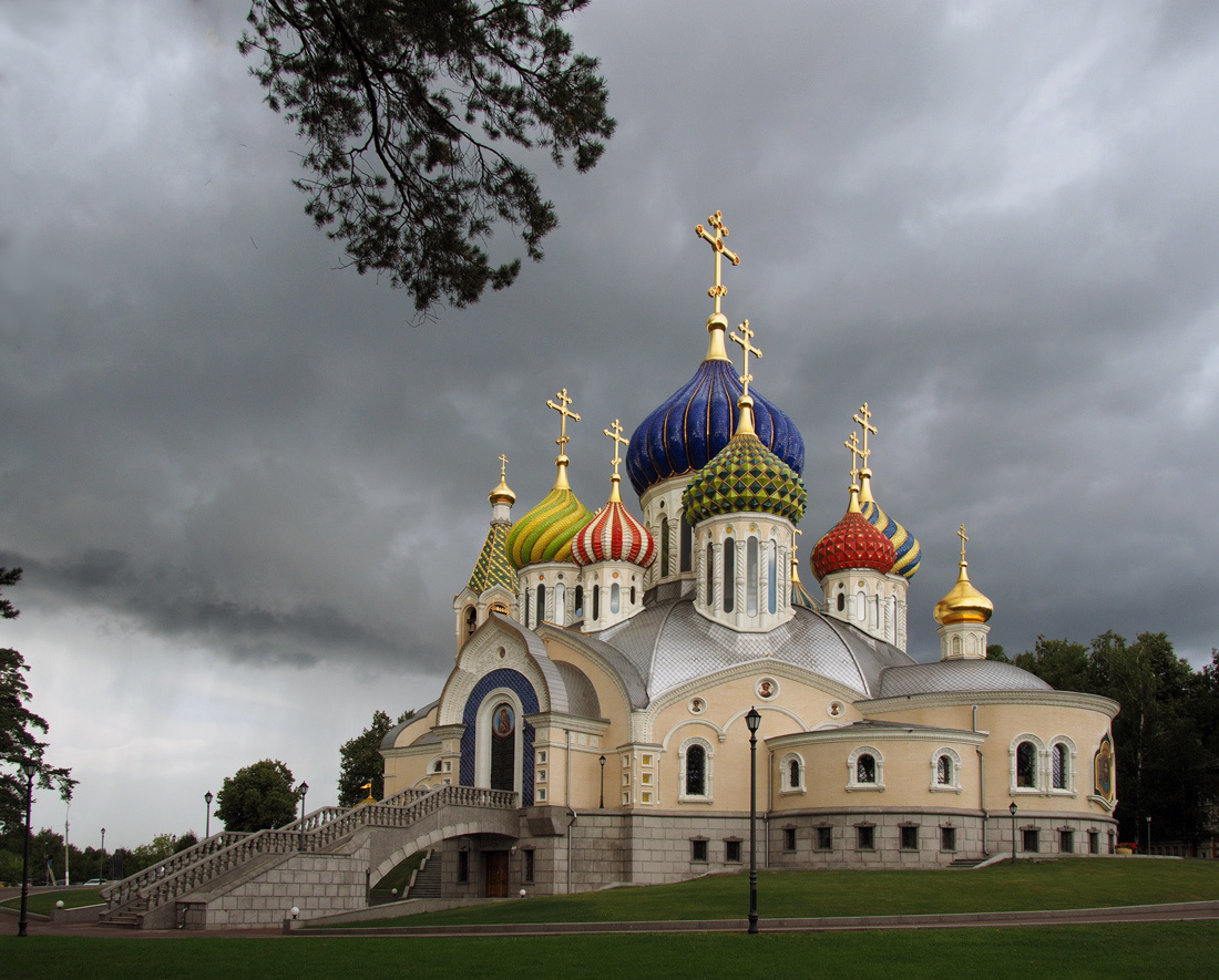 Храм свято́го благове́рного кня́зя И́горя Черни́говского