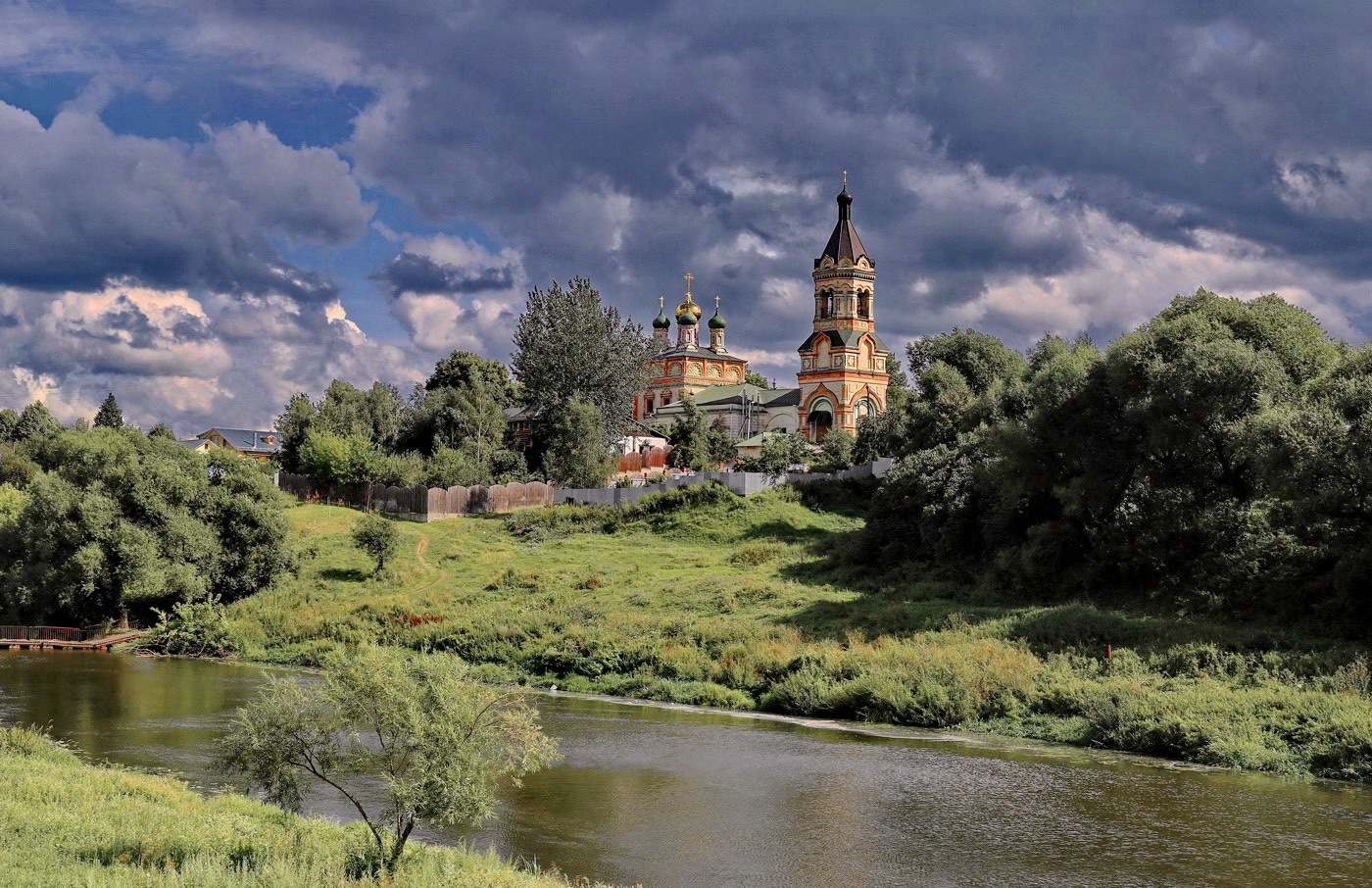 Церковь Воскресения Словущего в селе Колычёво
