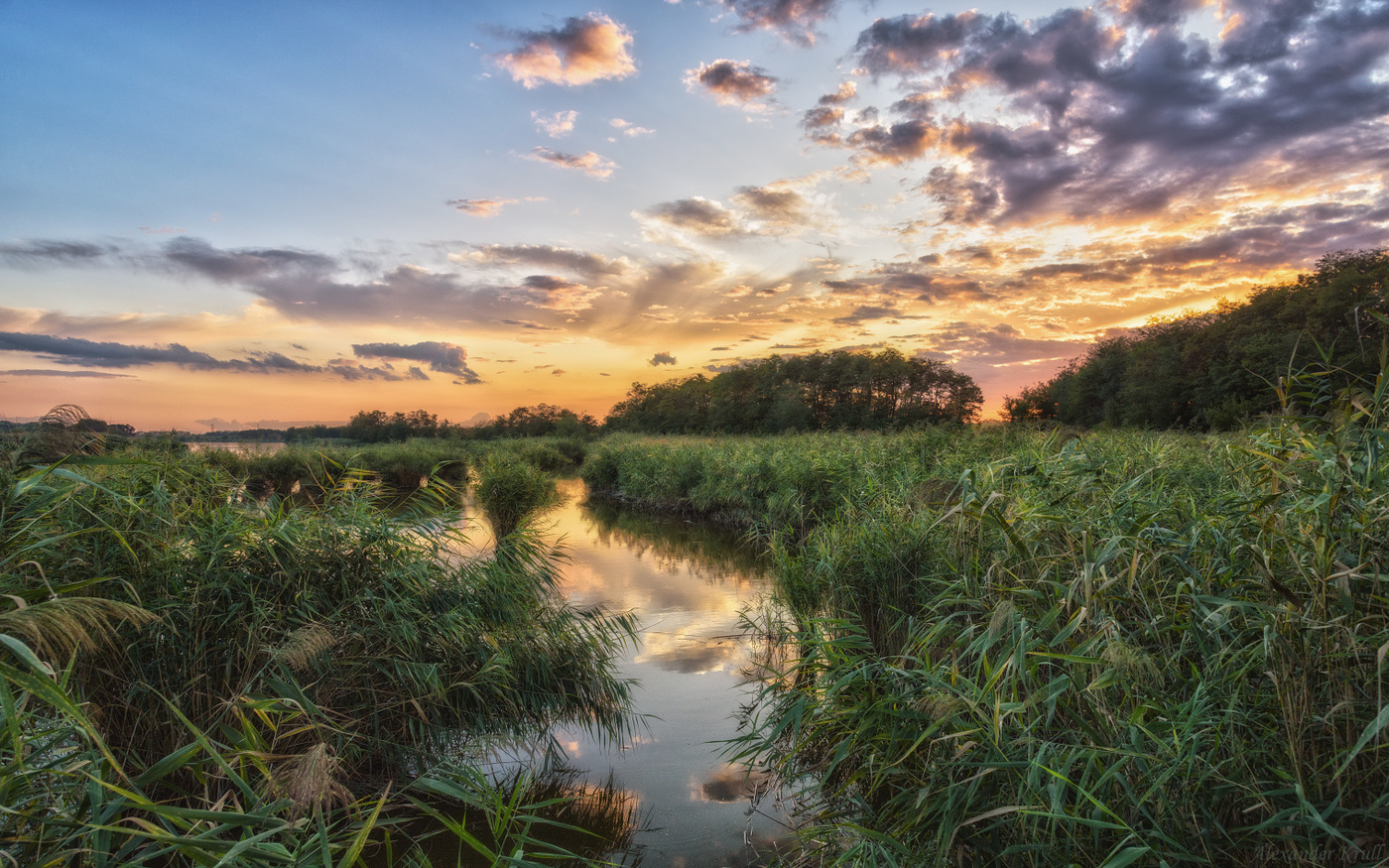 Вечер над щучьей заводью...