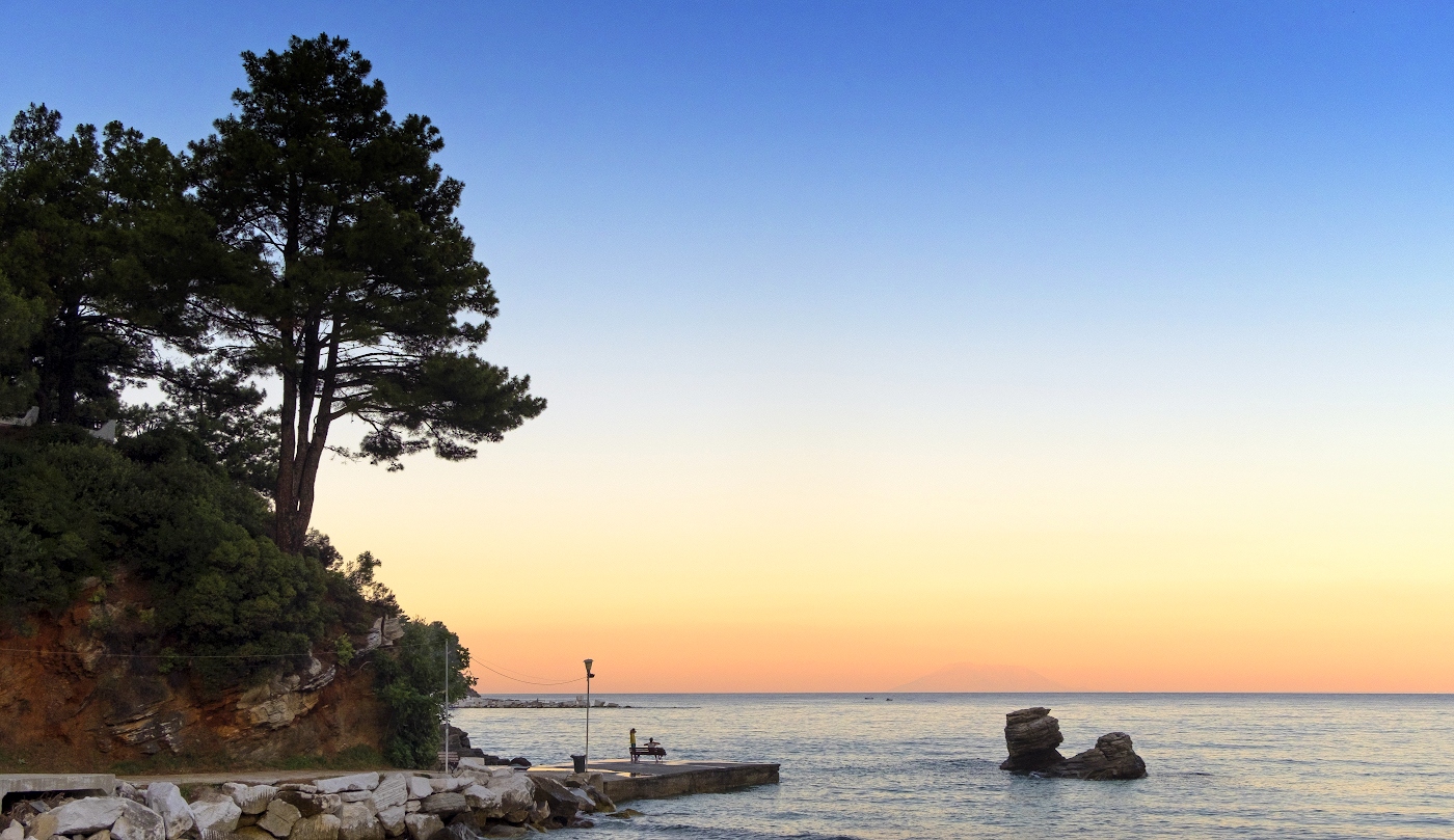 Провожая солнце уходящего дня