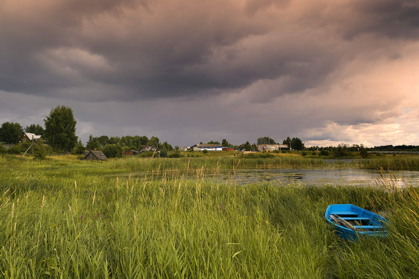 После дождя на рыбалку
