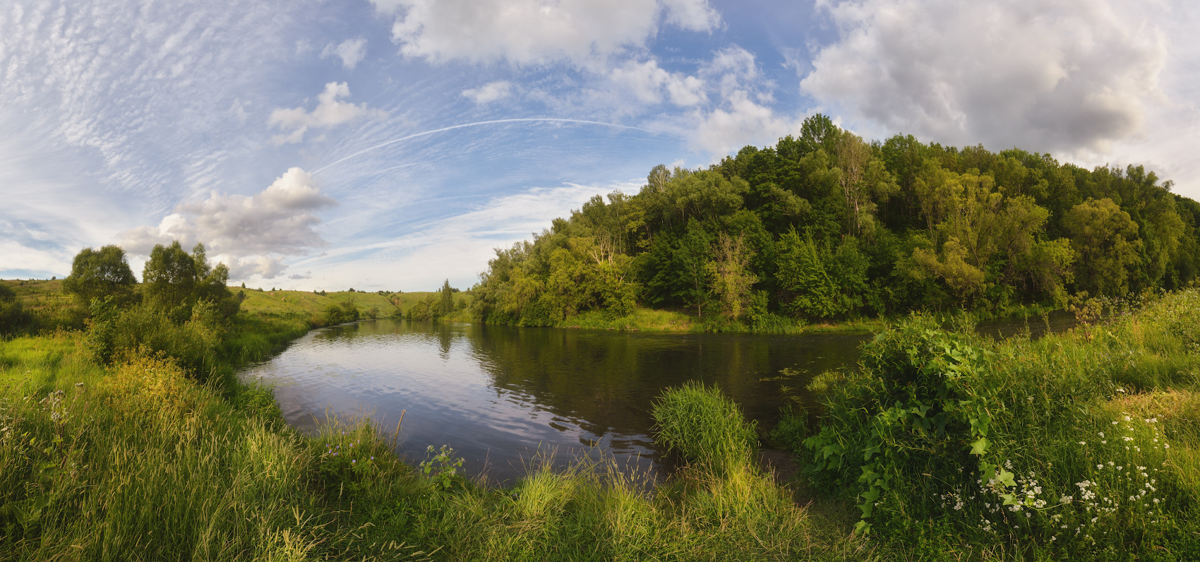 Этот летний, теплый вечер на берегу Красивой Мечи