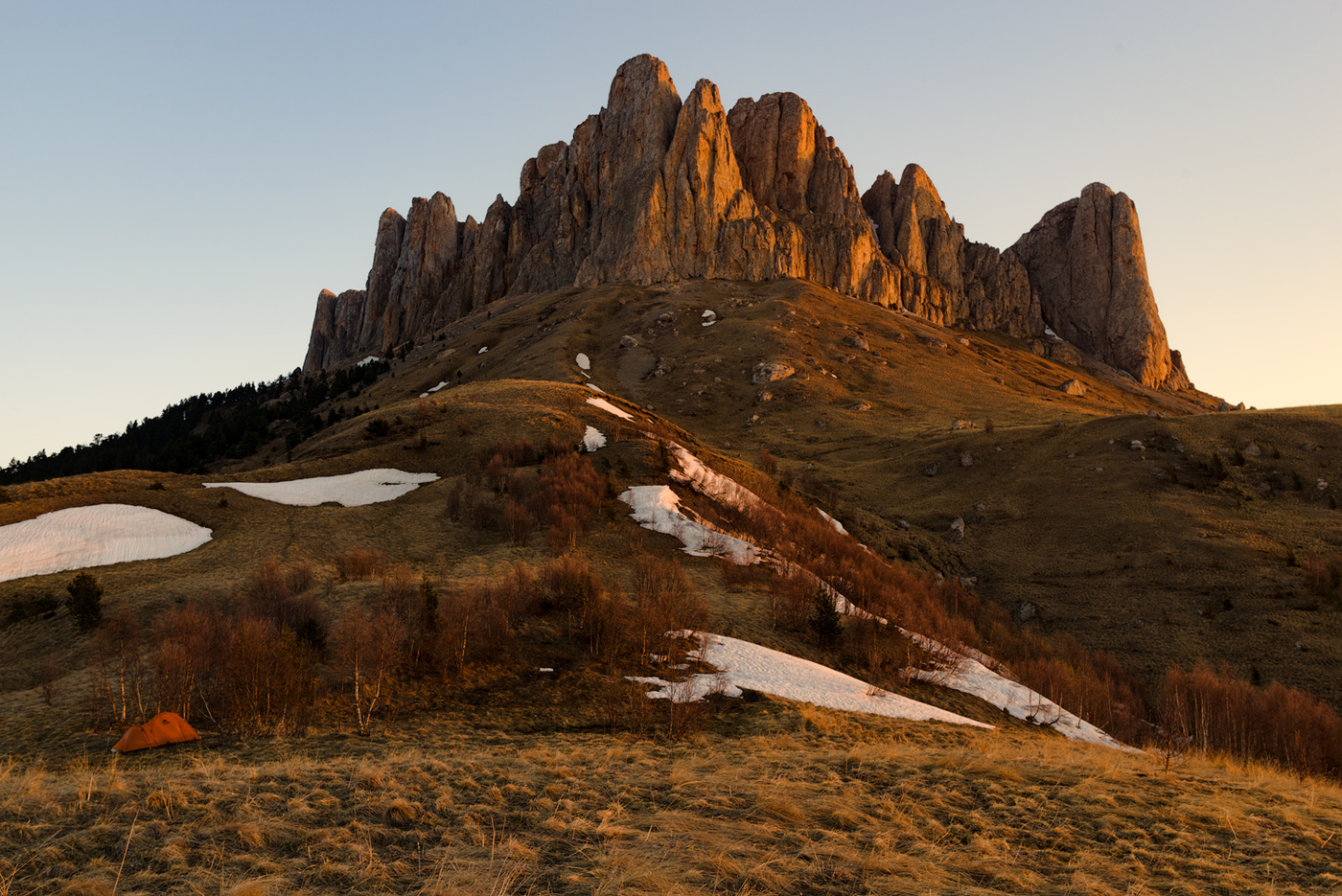 Утро у горы бога