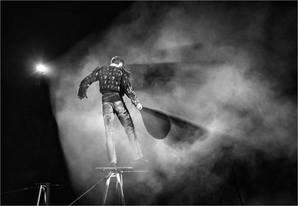 Канатоходец.