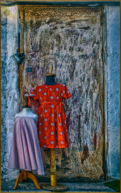 Выставили за дверь...