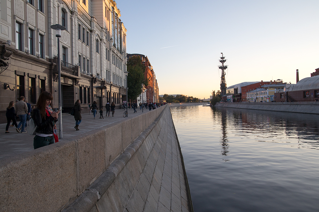 Якиманская набережная