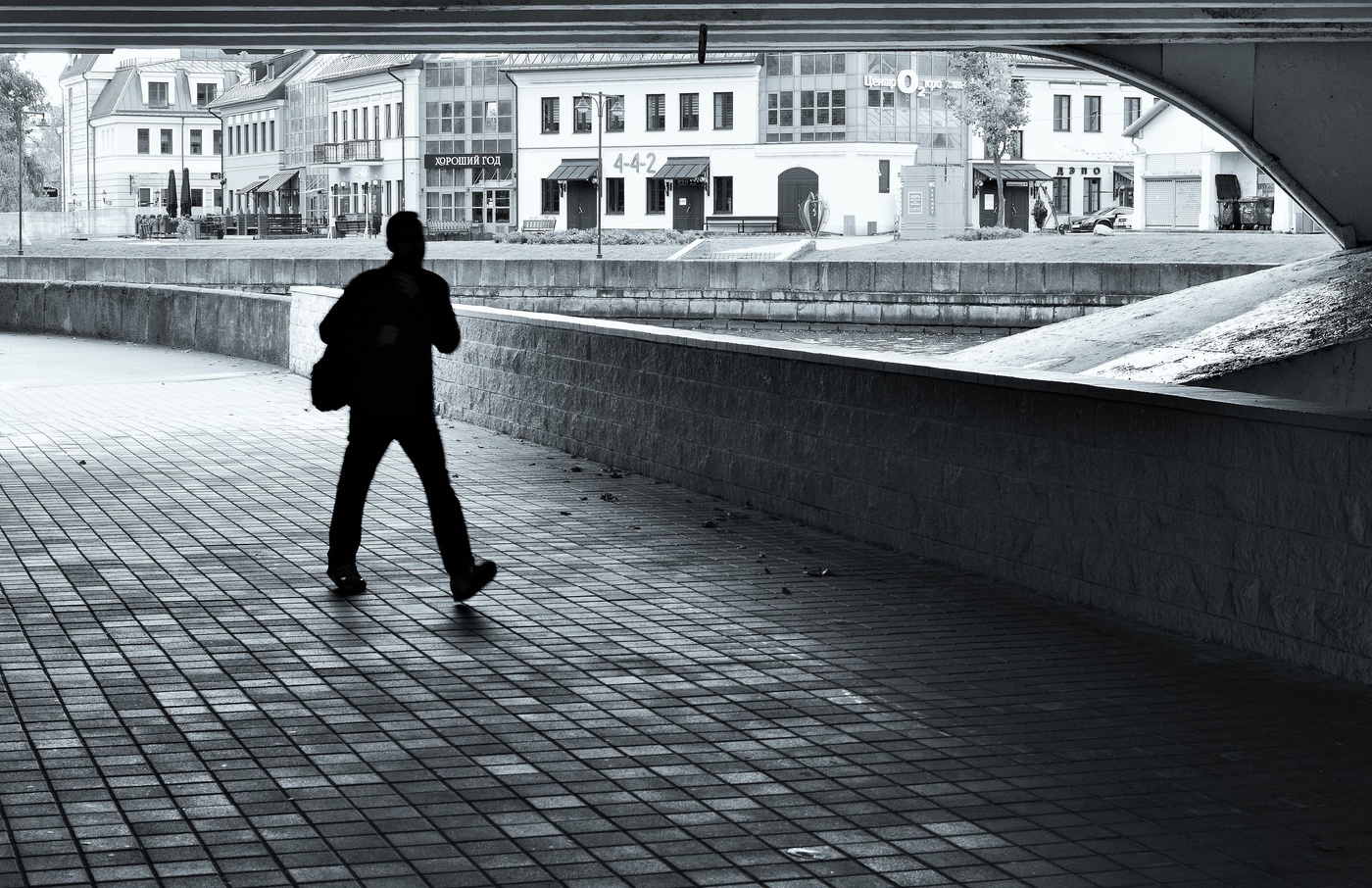 "Ищу ключи от одиночества..."