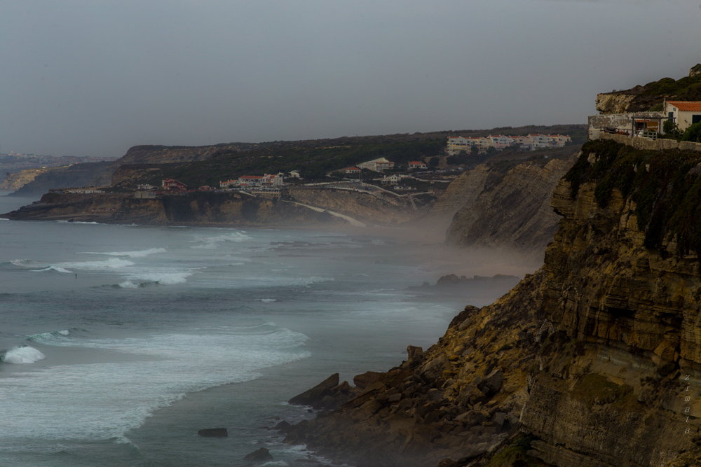 скалистые берега Португалии
