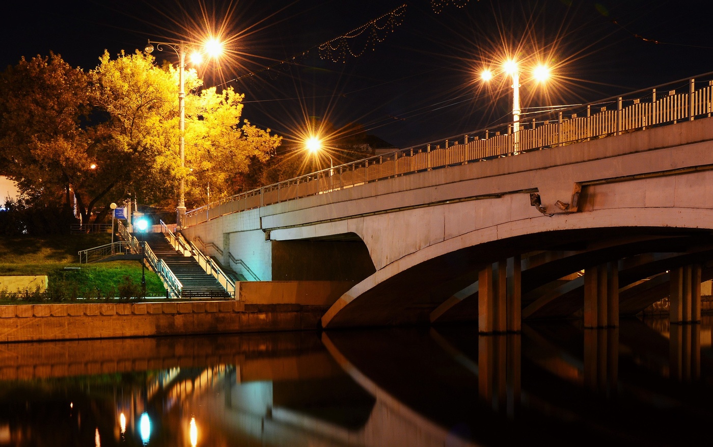 Время ночных фонарей ...