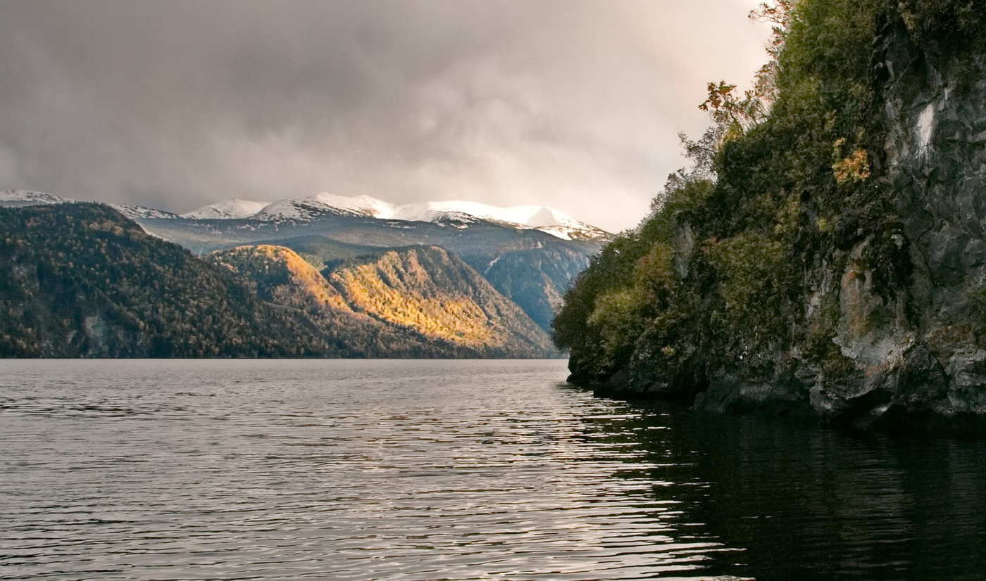 СКАЛИСТЫЕ БЕРЕГА