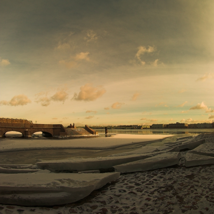 коротким зимним днем...