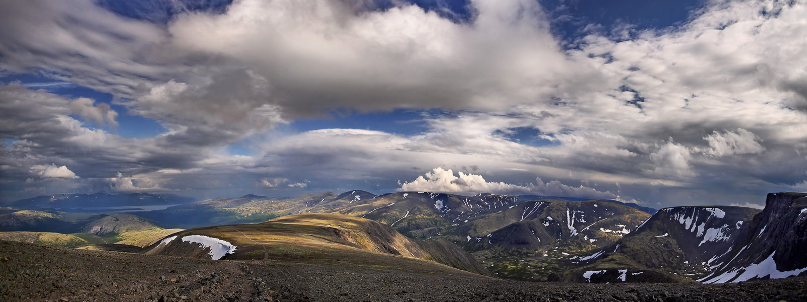 Прекрасное далёко хибинских гор...
