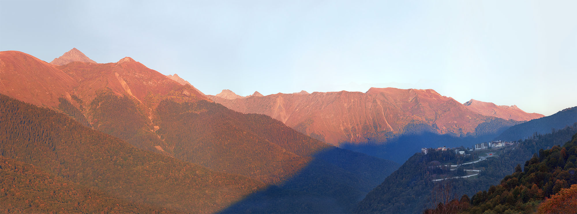 Под небом голубым...