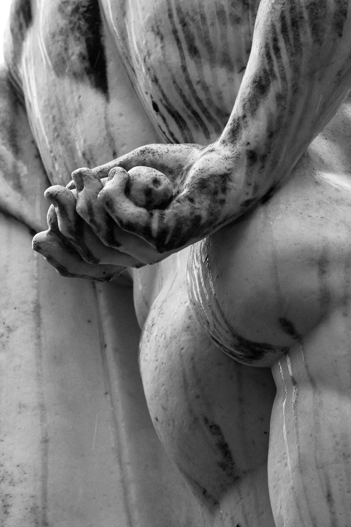 Что ты скрываешь от меня?