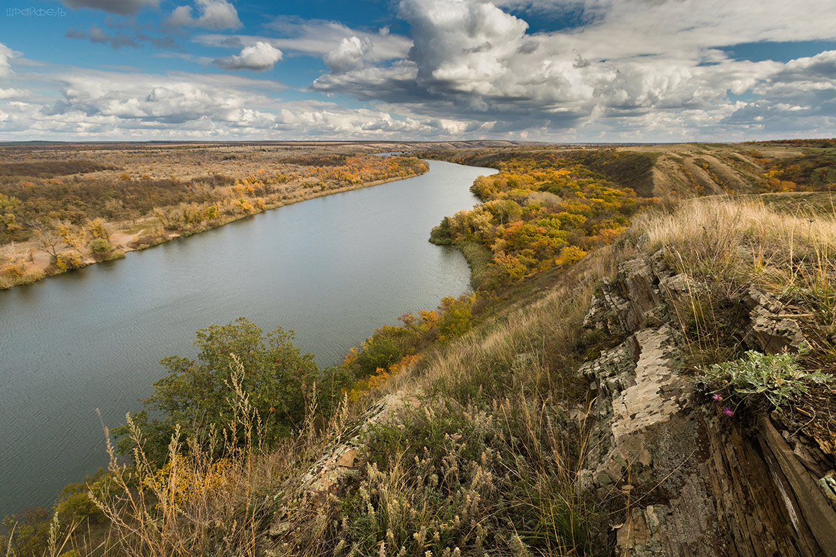 Прозрачный осенний пейзаж