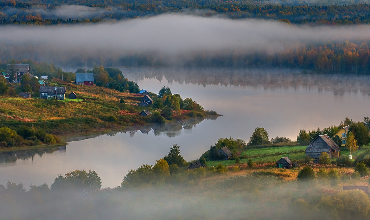 Мыс на озере