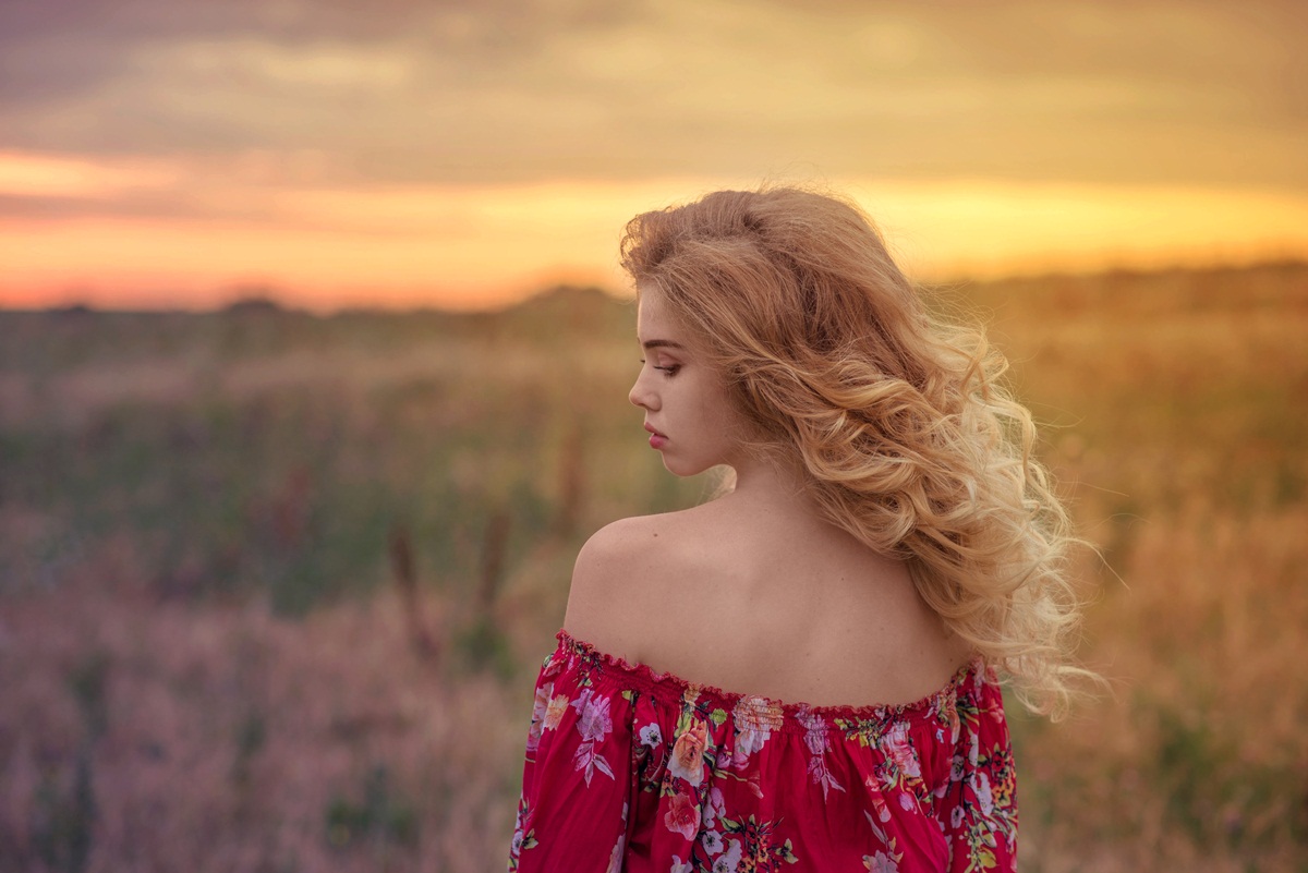 В дни летних вечеров