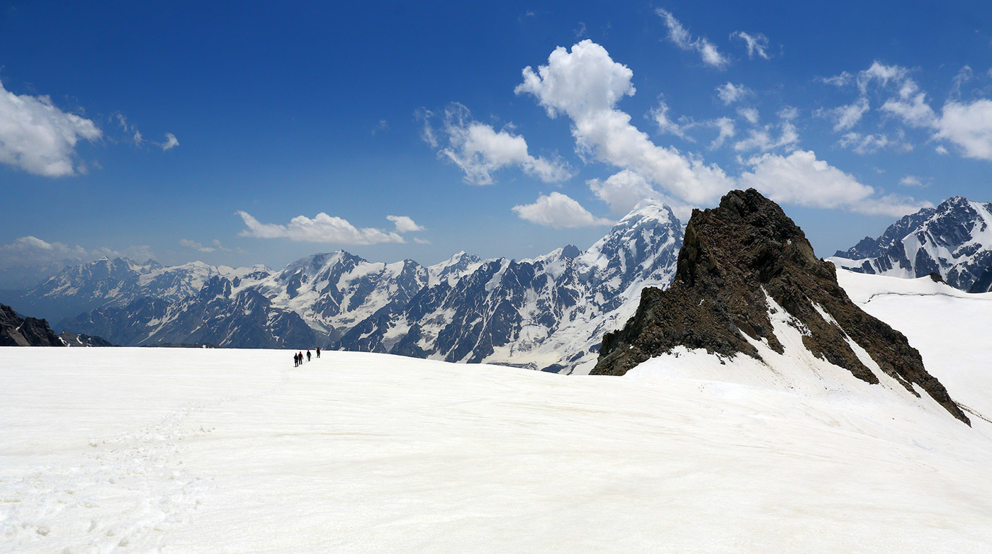 Пик Камнепадный