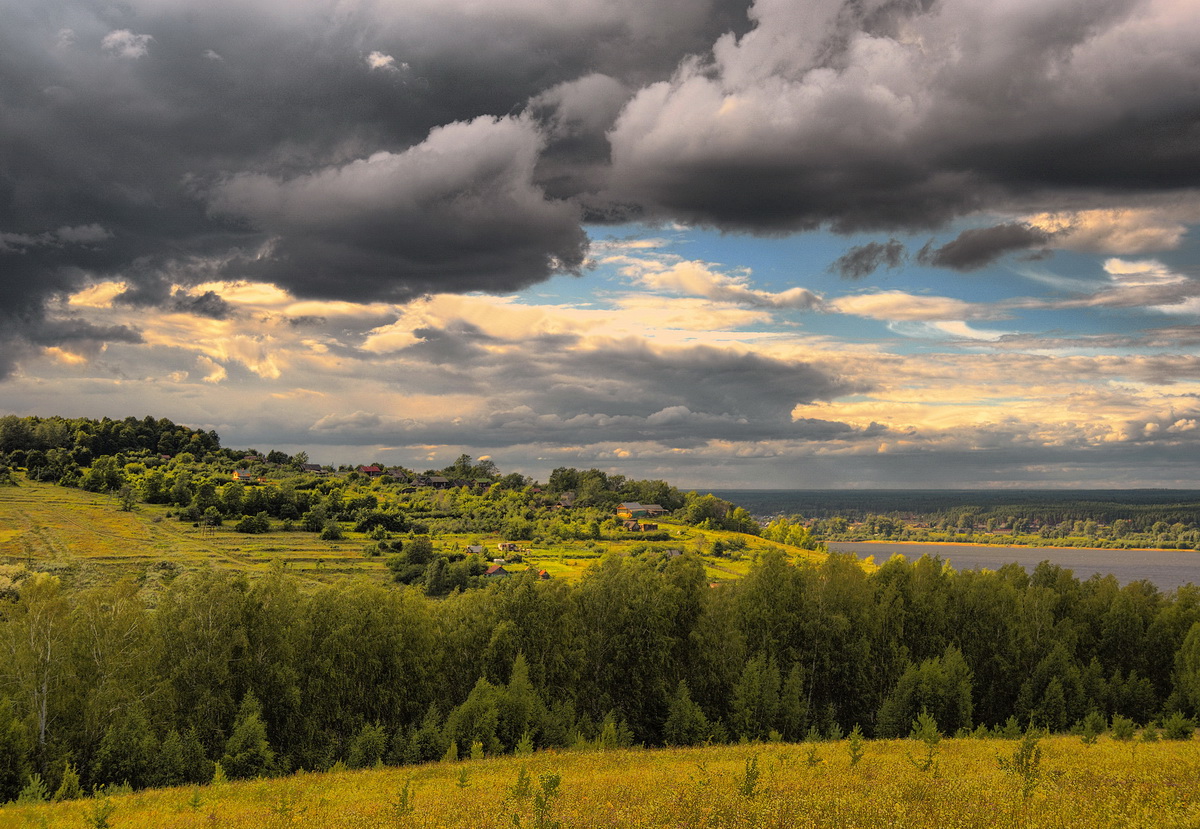 Тучи за тучами. Июль.