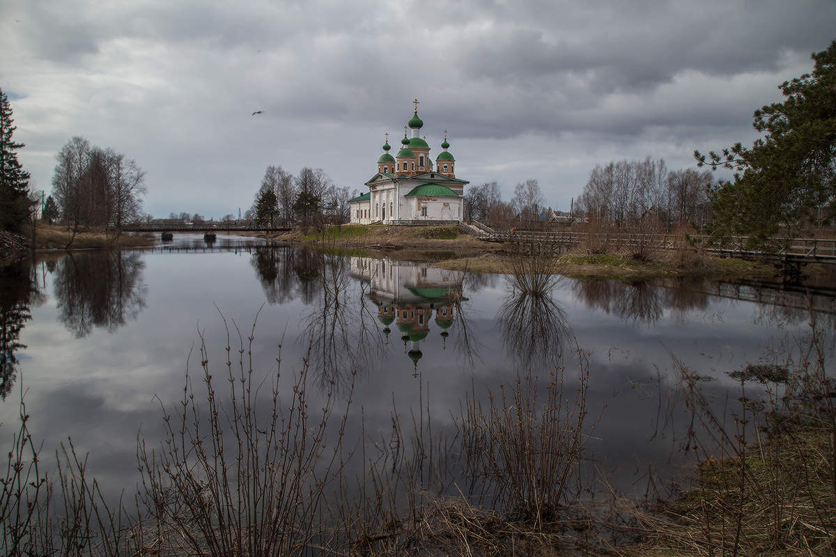 Собор Смоленской иконы Божией Матери.