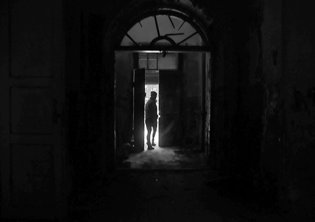 обернитесь