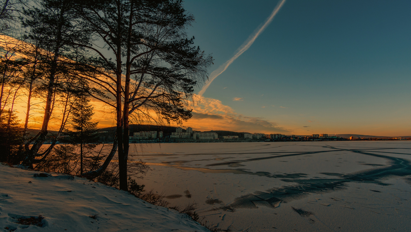 Вечерний город