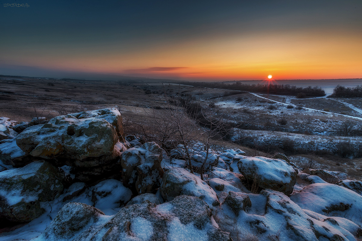 Пробуждение степных камней
