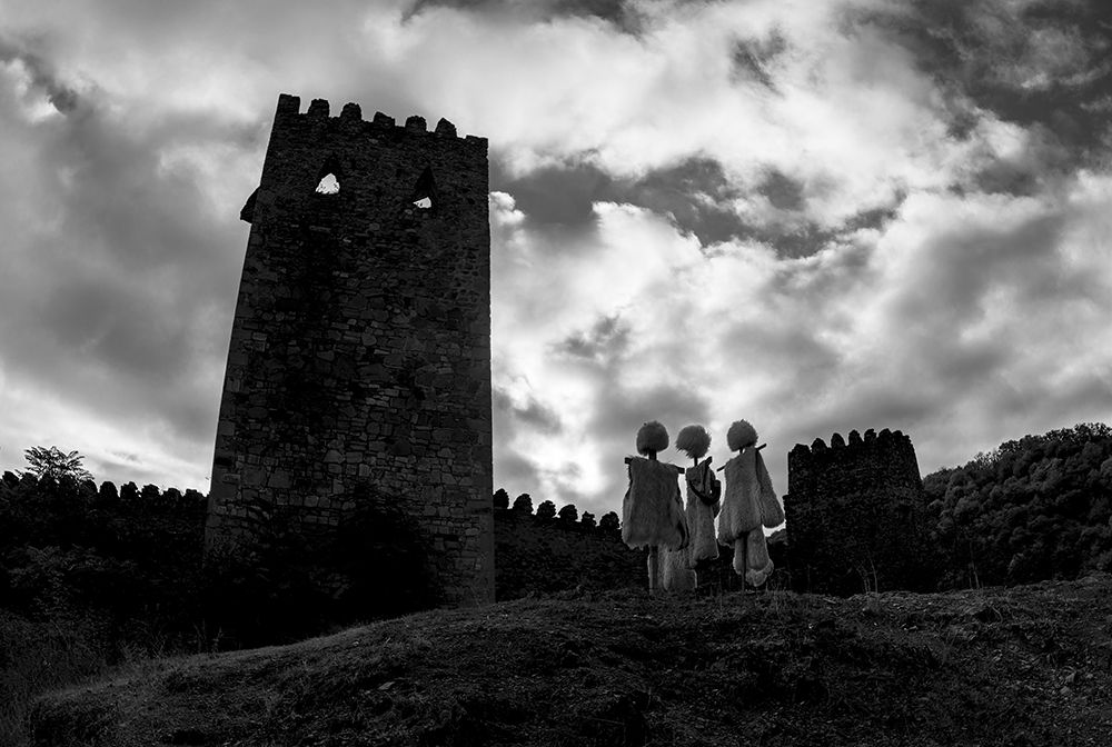 Три товарища...