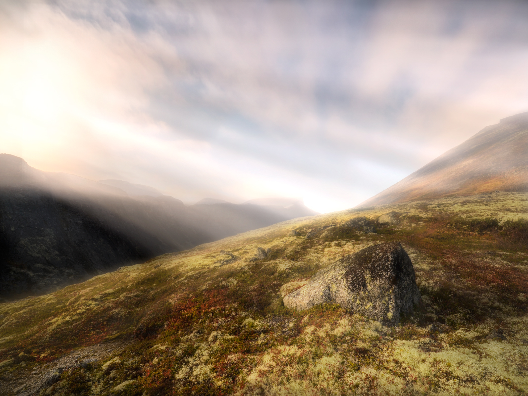 О гармонии гор и вечернего света