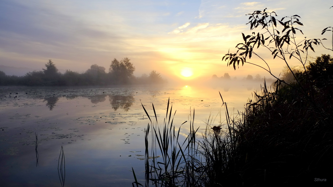 Рассвет в октябре.