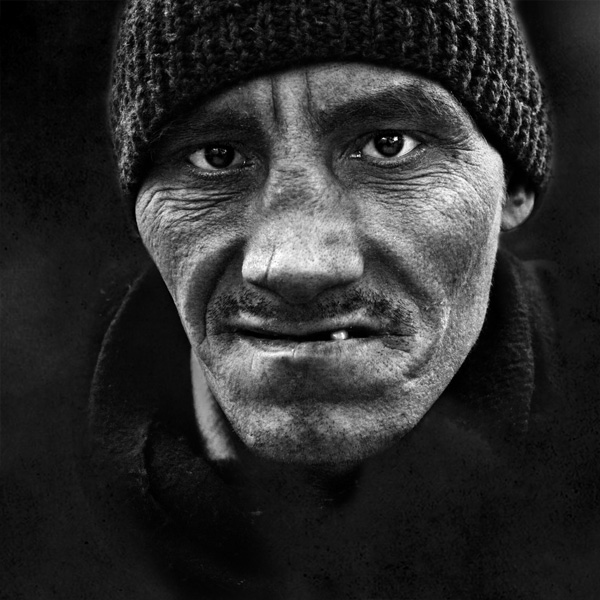 - дядя, червончик не найдётся?!