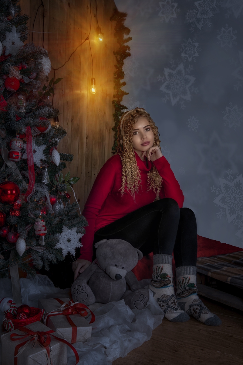 Чудесный портрет Ксюши под Новый год