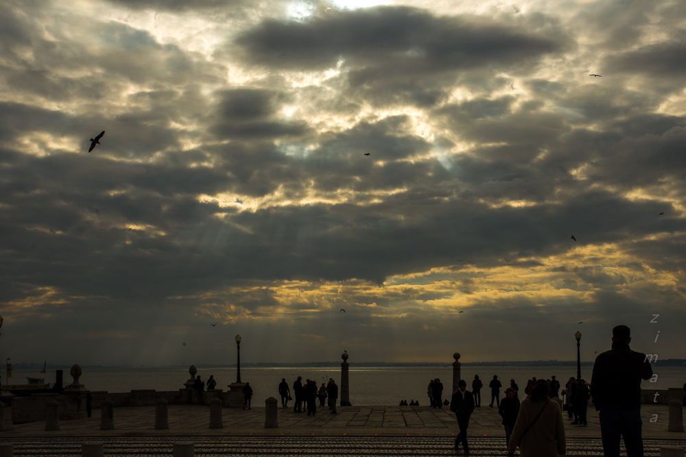 на набережной Тежу