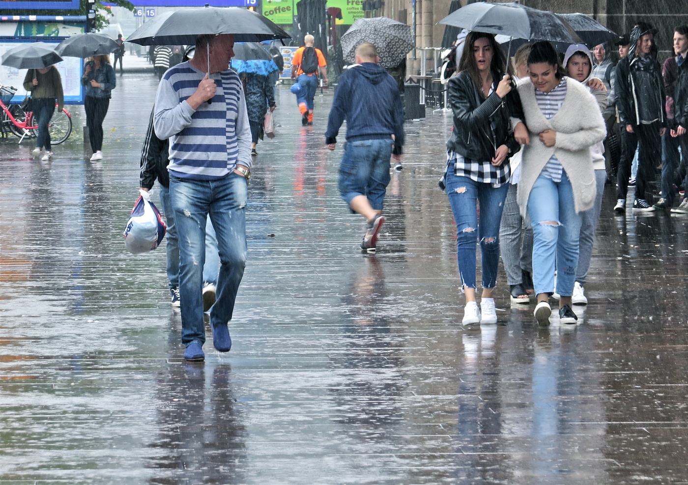 Мокрая пятница