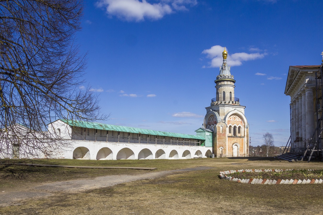 В монастыре