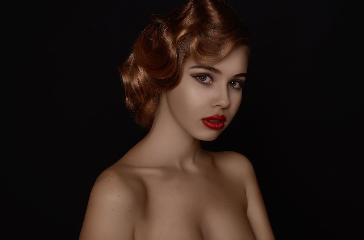 Медно-красный