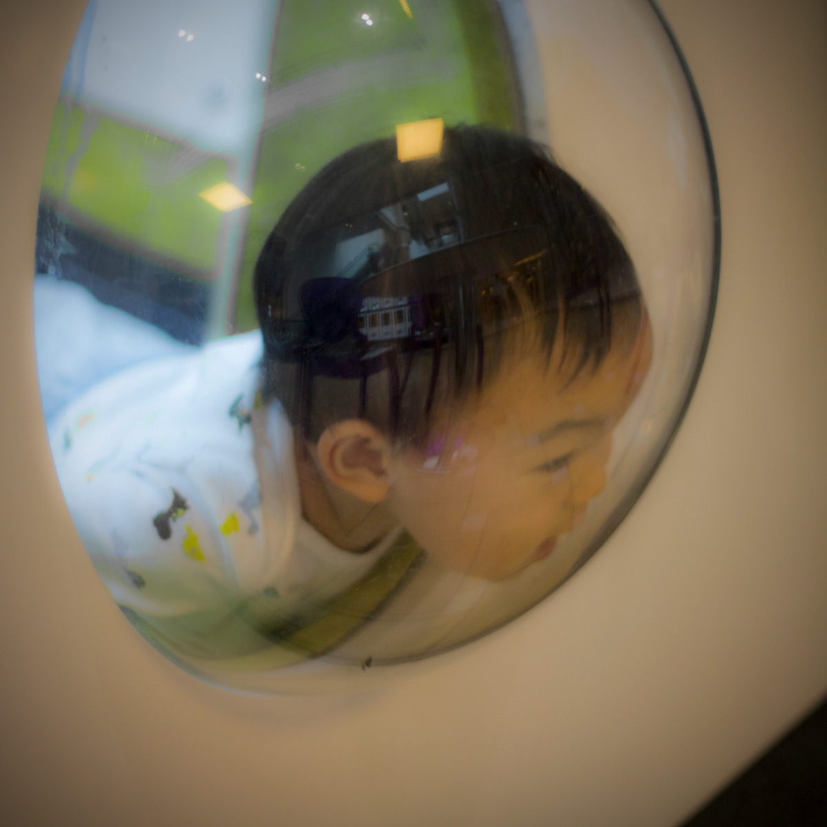 Выглянуть за пределы...