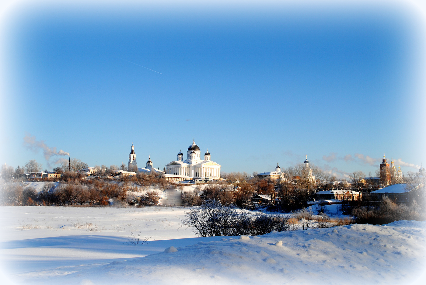 Под голубыми небесами