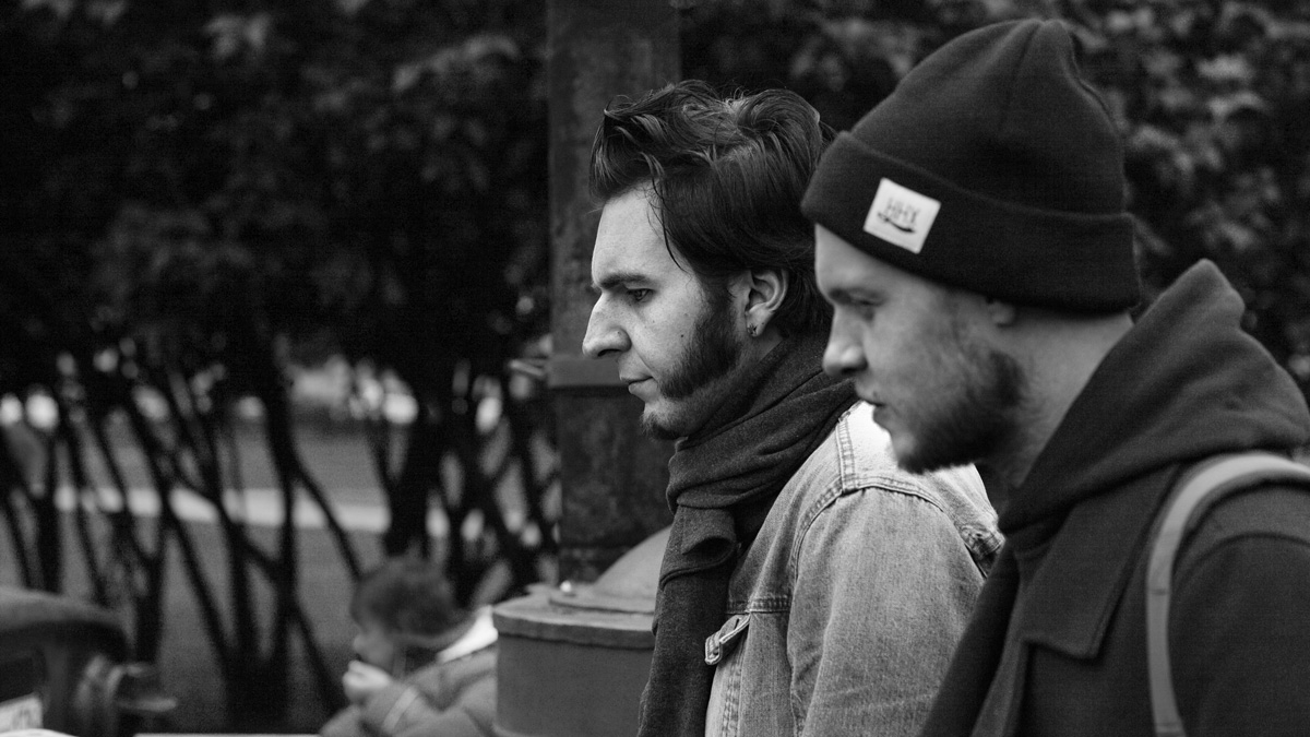 однокашники