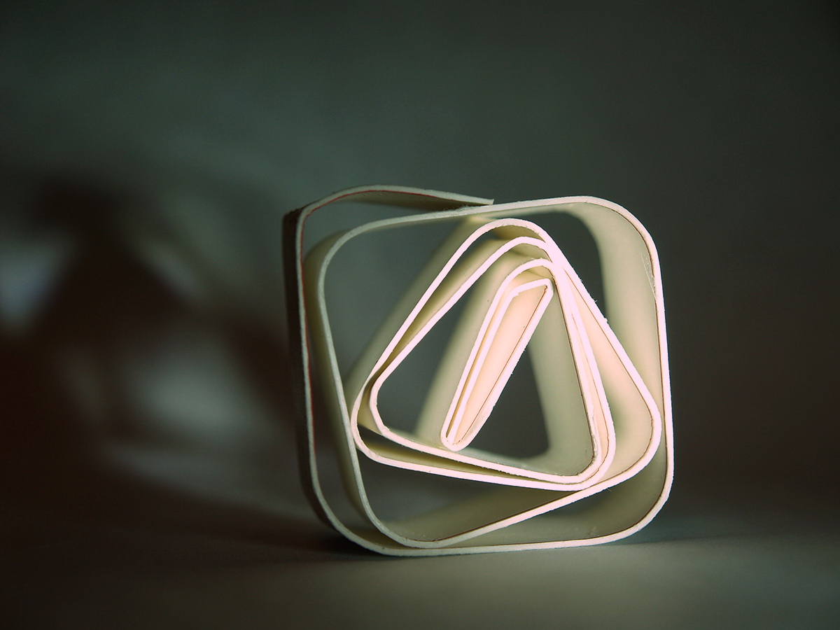 натюрморт с бумагой