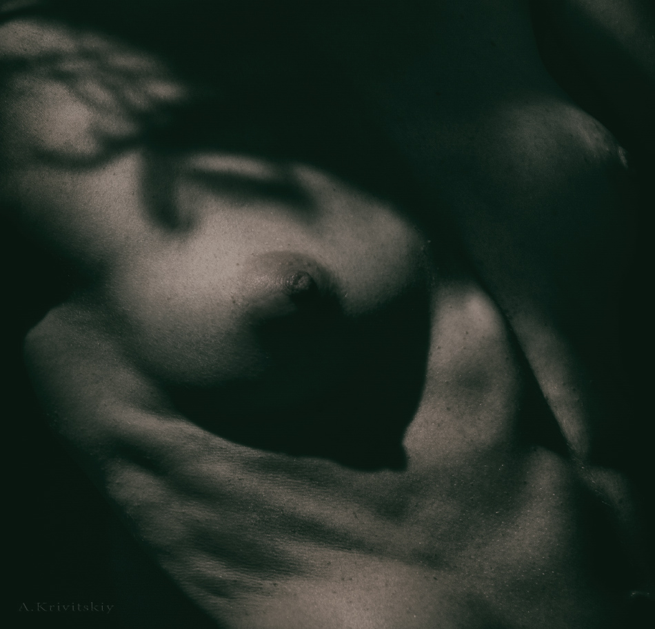 Обычные представления геометрии и кинематики о частице, такие, как форма или движение в пространстве