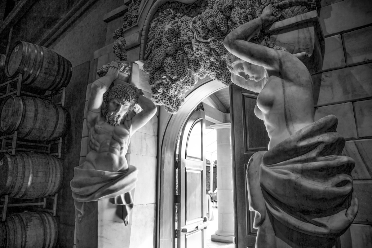 Вход в винное хранилище