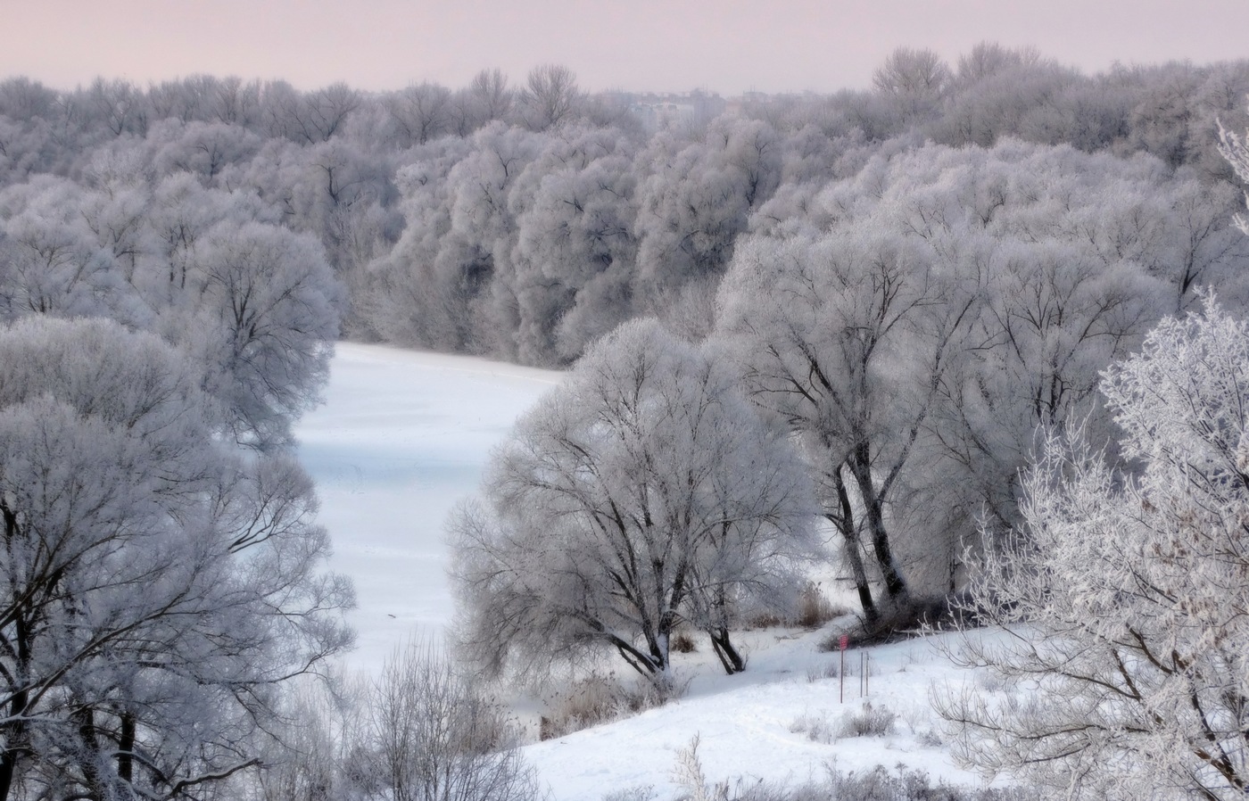 Седая Зима готова встречать Весну