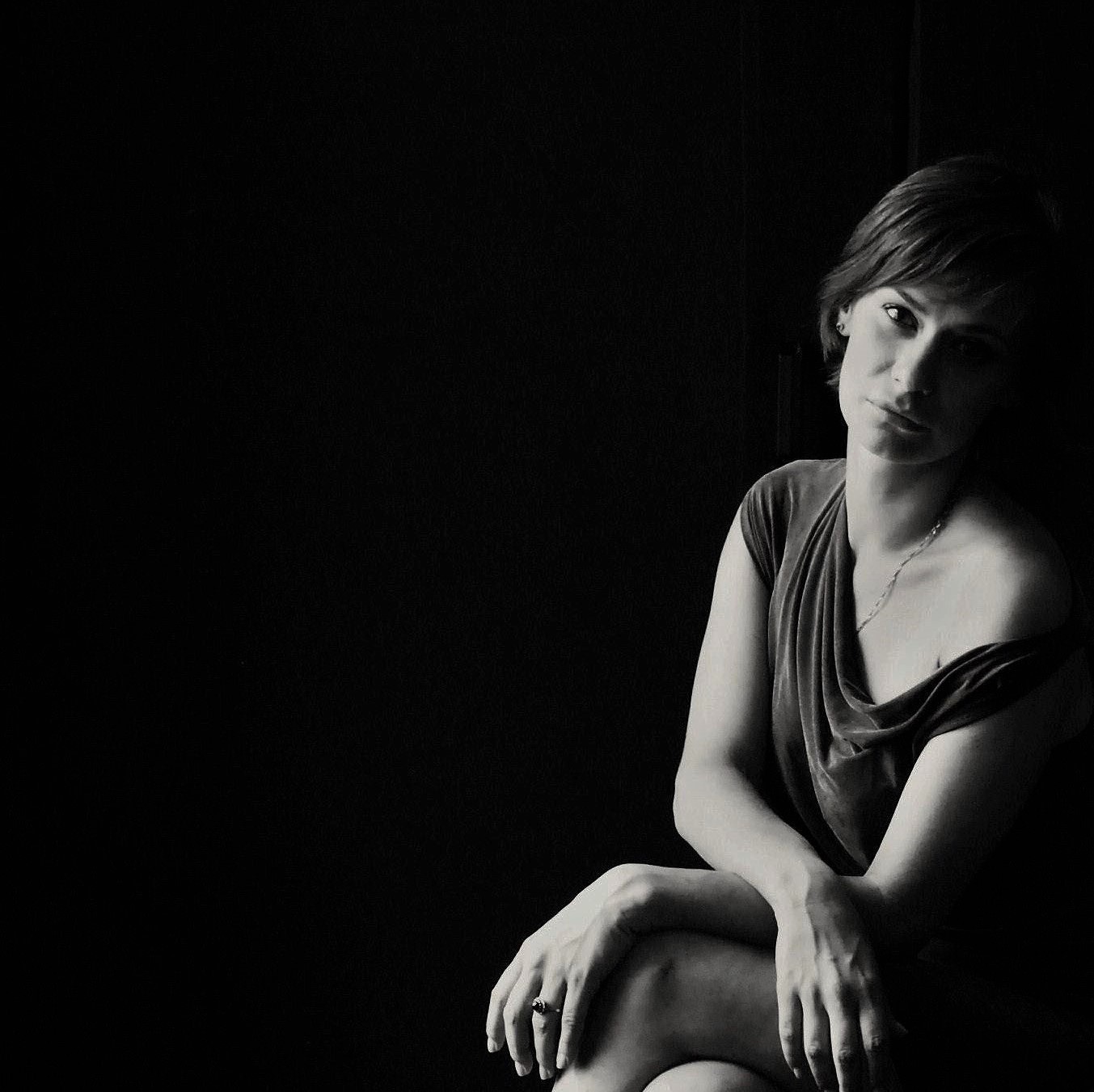 "Я глупая, а ты умен ..."