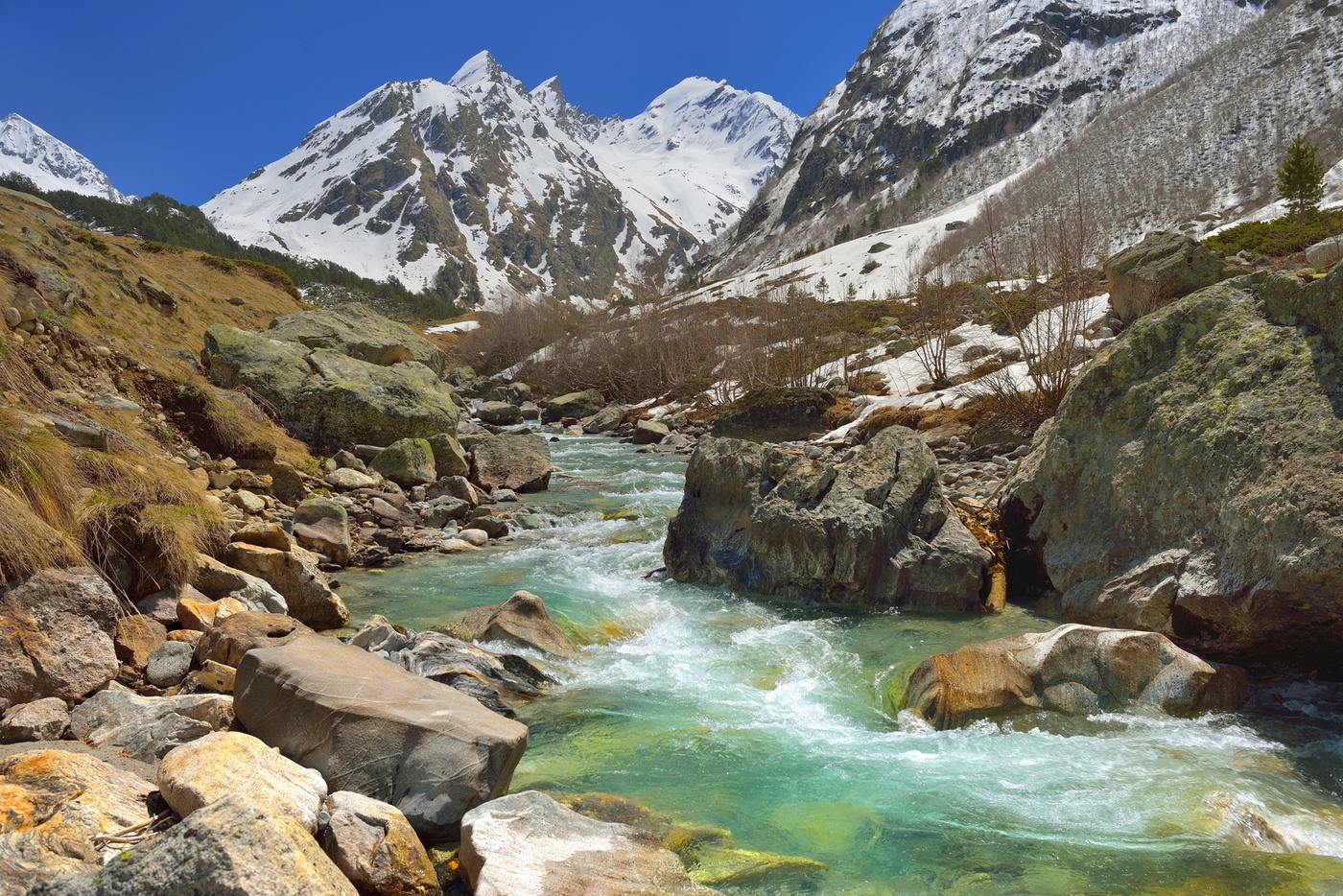 Весна в горах